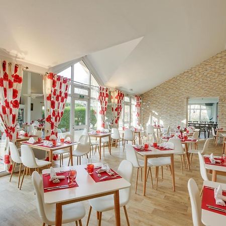 Le Relais De Voisins Hotell Exteriör bild