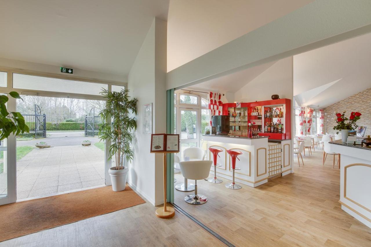 Le Relais De Voisins Hotell Exteriör bild