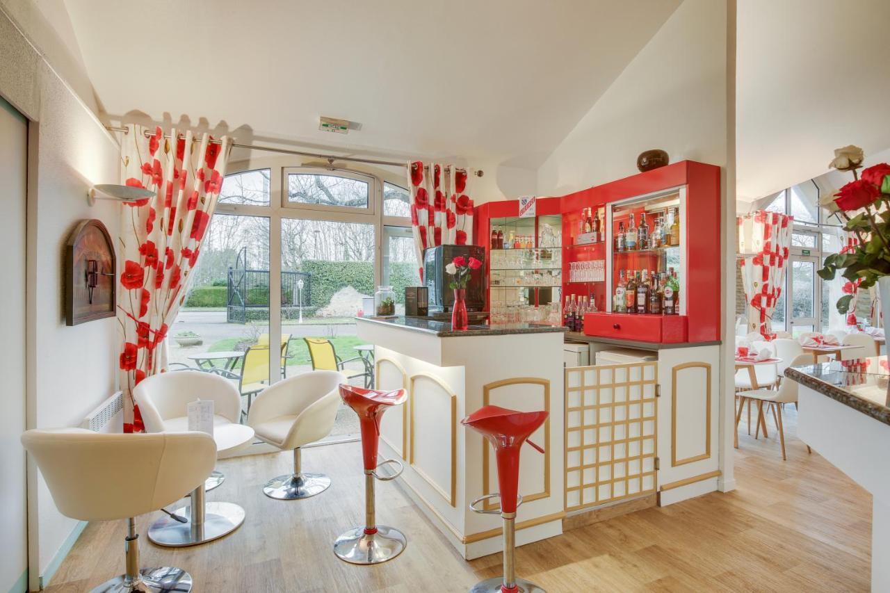 Le Relais De Voisins Hotell Exteriör bild