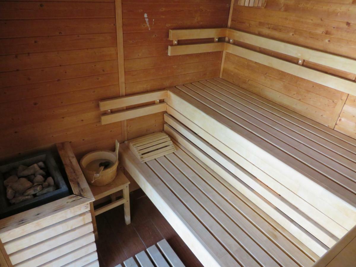 Le Relais De Voisins Hotell Exteriör bild
